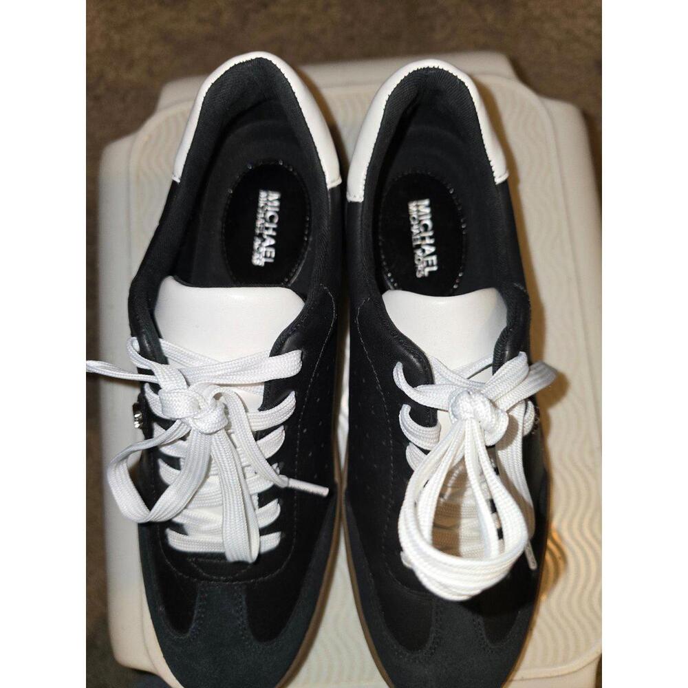 Michael Kors Scotty Leather Gum Sole Sneakers - Picture 9 of 9